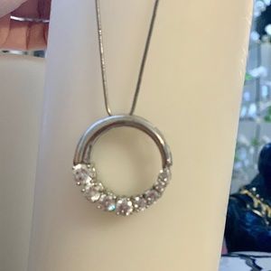 2/$25💐 Necklace sterling silver🌺